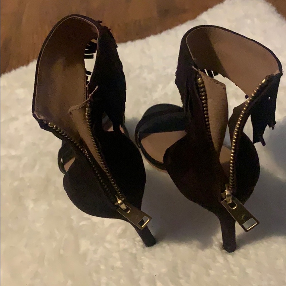 Shoes - Picture 3 of 3